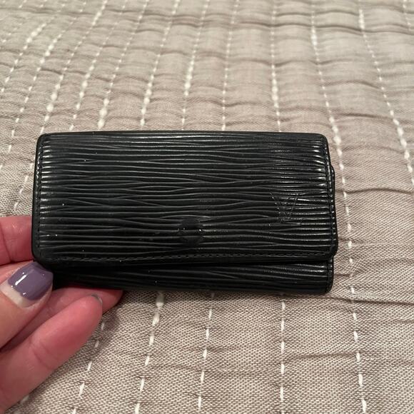 Louis Vuitton LV 4 Key Holder Black Epi Leather Authentic COA - Picture 1 of 7